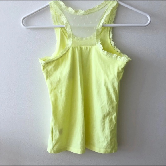 Beautiful lace yellow tank top - Picture 2 of 2